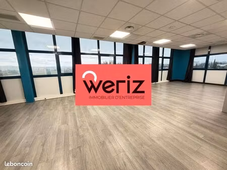 bureau 297 m²