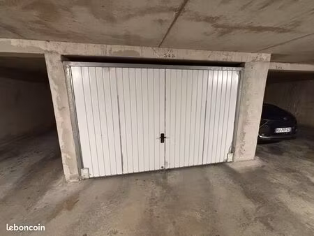 box fermé à vendre – 18 35 m² – quartier le rouet / rue borde – résidence sécurisée