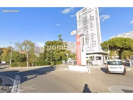 local commercial 102 m²