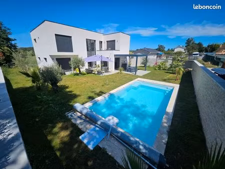 fontaine st martin  maison d'exception de 2021  175m² habitable  piscine  jacuzzi  salle d