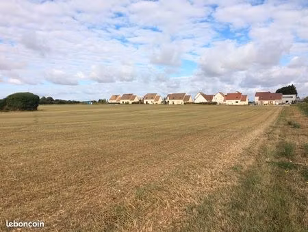 terrain 456 m² moult