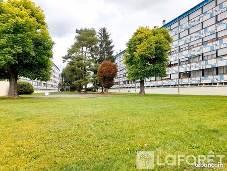 appartement 5 pièces 84 m²