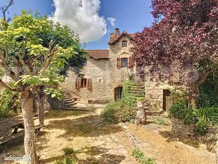 maison 10 pièces 260 m²