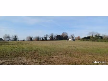 terrain 565 m² ambonil