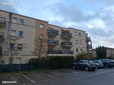 appartement t2 récent avec parking