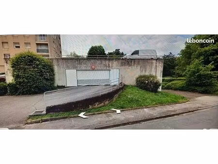 vend garage a besancon quartier francis clerc / rue de trey