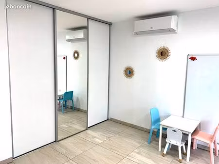 bureau cabinet paramédical