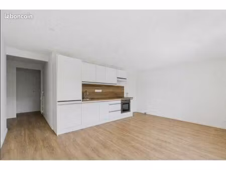 t2 non meublé plumieux