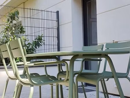 luxueux deux pièces avec terrasse aménagée