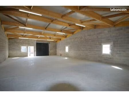 local 176 m² saint vivien