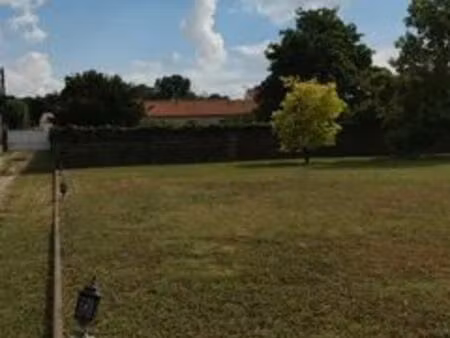 terrain constructible 350 m2 secteur la jarrie grolleau