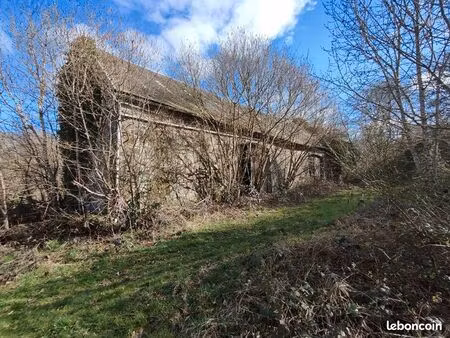 bâtiment 1 pièce 180 m²