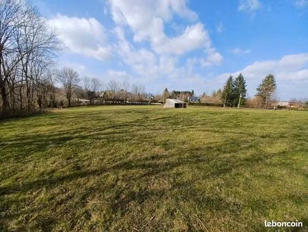 terrain 3241 m² mauriac