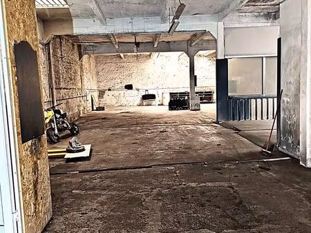 1150 local commercial 290 m²