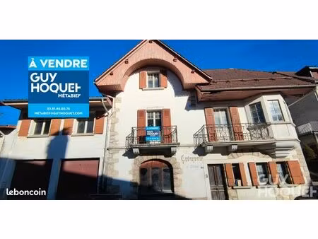 maison 10 pièces 303 m²