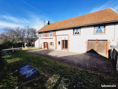 maison 8 pièces 141 m²