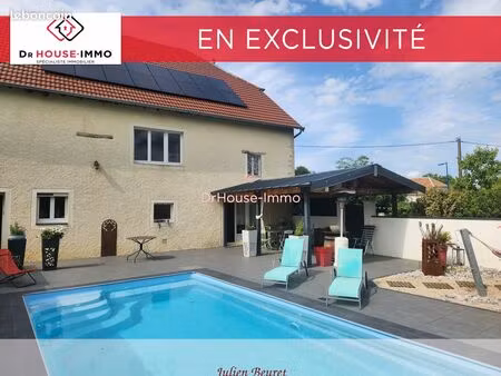 maison 10 pièces 235 m²