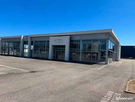 local commercial 900m2 sur 6000m de terrain