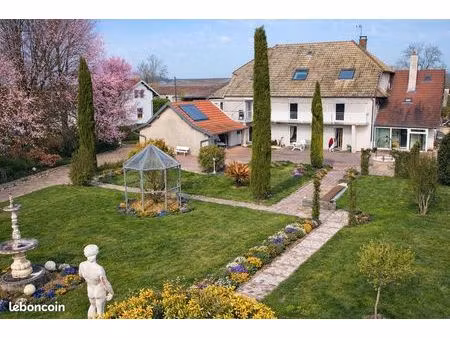 propriété 14 pièces 370 m²