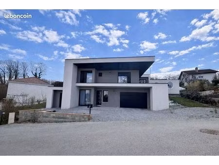 maison 5 pièces 160 m²