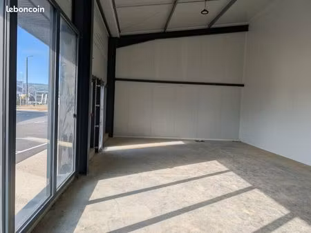 local commercial 78 m² pont-de-l'isère