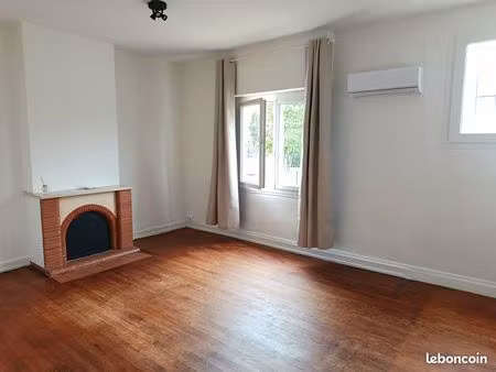 maison 3 chambres   véranda  jardin  garage  à 200m de la gare