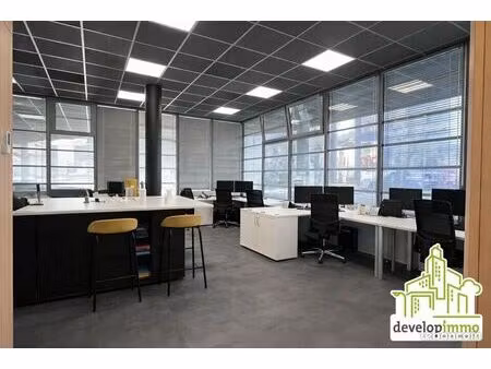 bureaux 189 m²