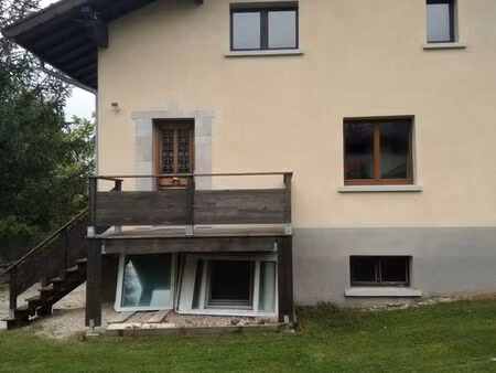 duplex meuble dans maison des proprietaires