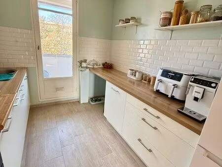 ◊ rare – t3 71 m² rénové  lumineux  sans vis-à-vis  parking