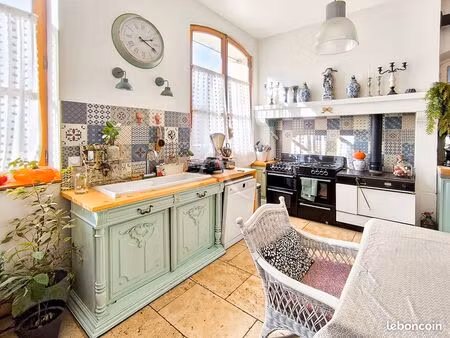 maison 6 pièces 205 m²