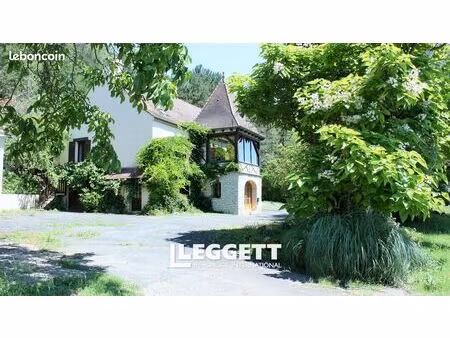 maison 8 pièces 160 m²