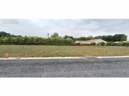 terrain 427 m² medis