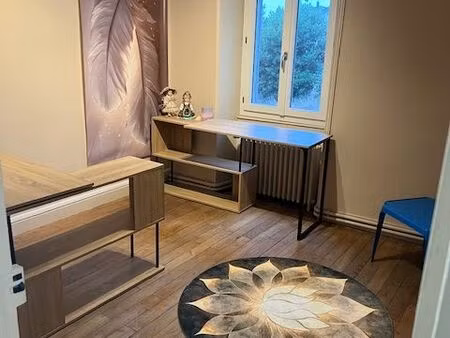 ? espace pro périnatalité 24000 : bureaux et salle d'activités à louer (flexibilité max)