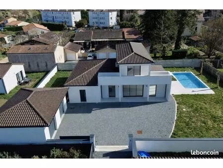 maison 6 pièces 160 m²