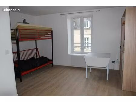 studio 1 pièce 27 m²