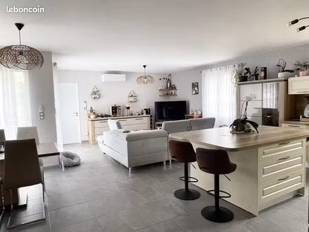 maison contemporaine  grand garage  atelier et chalet