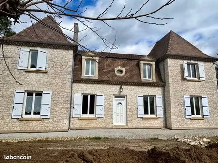 maison 7 pièces 188 m²