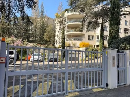 appartement d’exception  sur le chemin prisé de fontanières  de 157 m2 triple exposition e