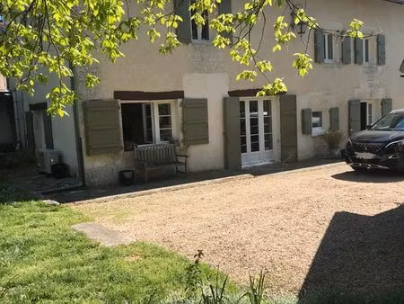 belle maison avec jardin et dépendances