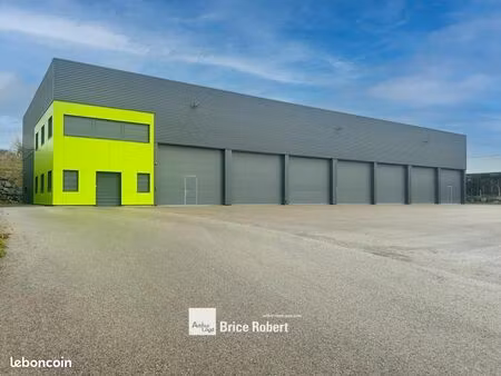 local d'activité 1 200 m²