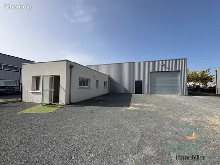 bureaux  entrepôt 222 m² la tremblade