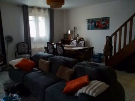 bail à céder à partir du 15 avril