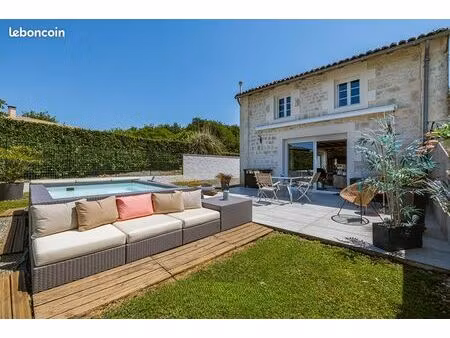 maison de caractere en pierres