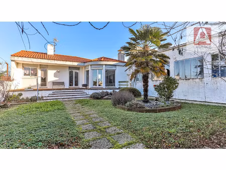 vente maison à saint-gilles-croix-de-vie (85800) : à vendre / 104m² saint-gilles-croix-de-