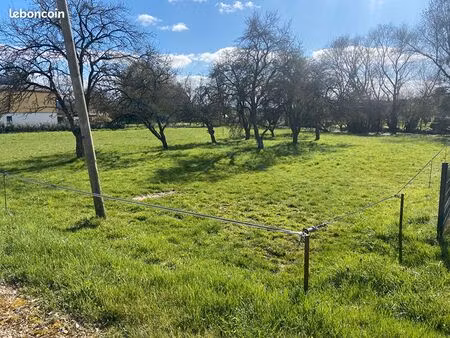 terrain 984 m² goviller