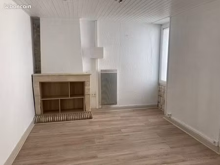 local professionnel la tremblade centre (17390)