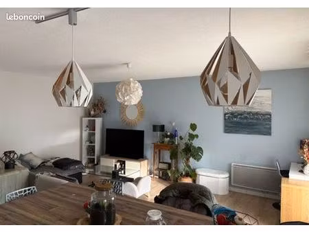 t2 dans le centre de surgeres