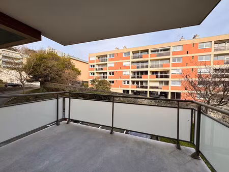 les ormeaux - appartement f3 de 75m2 avec balcon et parking