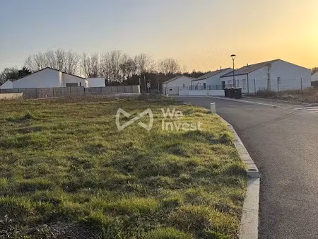 vente terrain 384 m² à avrille (85440)  55 000 €