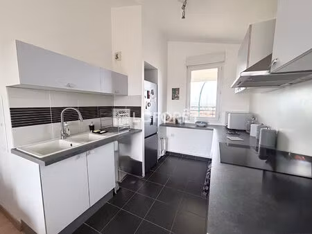 appartement f1 avec grande terrasse ? limite montgeron